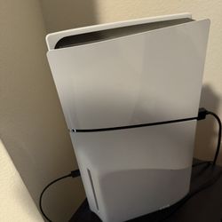 Disc Ps5 with two Controllers 