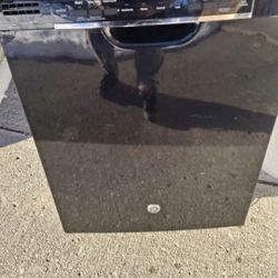 Ge Sleek Dishwasher In Amazing Condition Free Delivery And Hookup Free Removal Of The Old Will Show Working Before You Pay For It