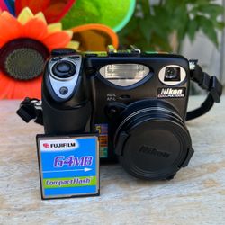 Nikon Coolpix 5000 Digital Camera