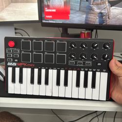 Akai Professional MPK Mini MK III 25-key Keyboard Controller