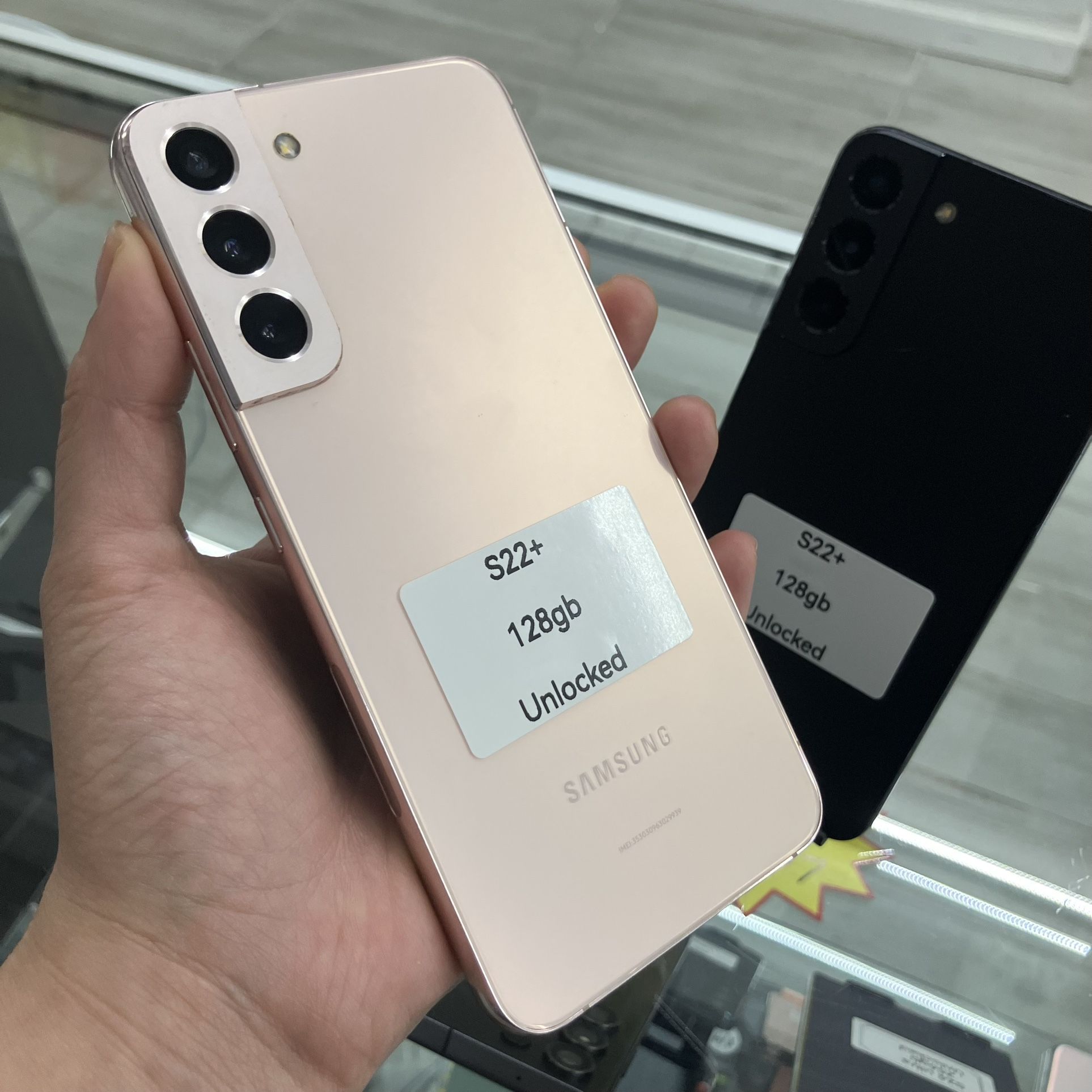 Unlocked Samsung Phone S22 Plus Cash Or $50 Down!