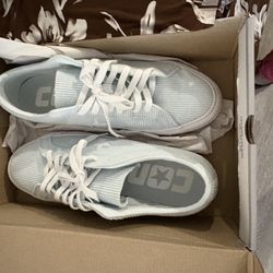 Brand new Boxed Men’s athletic shoes