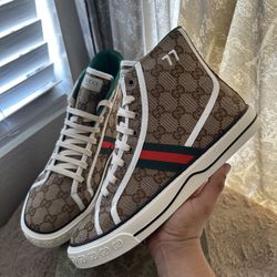 Gucci Shoe 