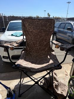 Oversized Folding Camping Chair with Cup Holders