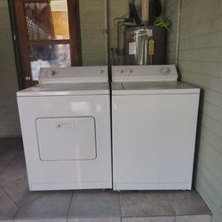 Whirlpool Washer And Dryer( Electric)