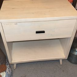 Dresser Small