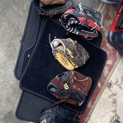 Baseball Gloves 