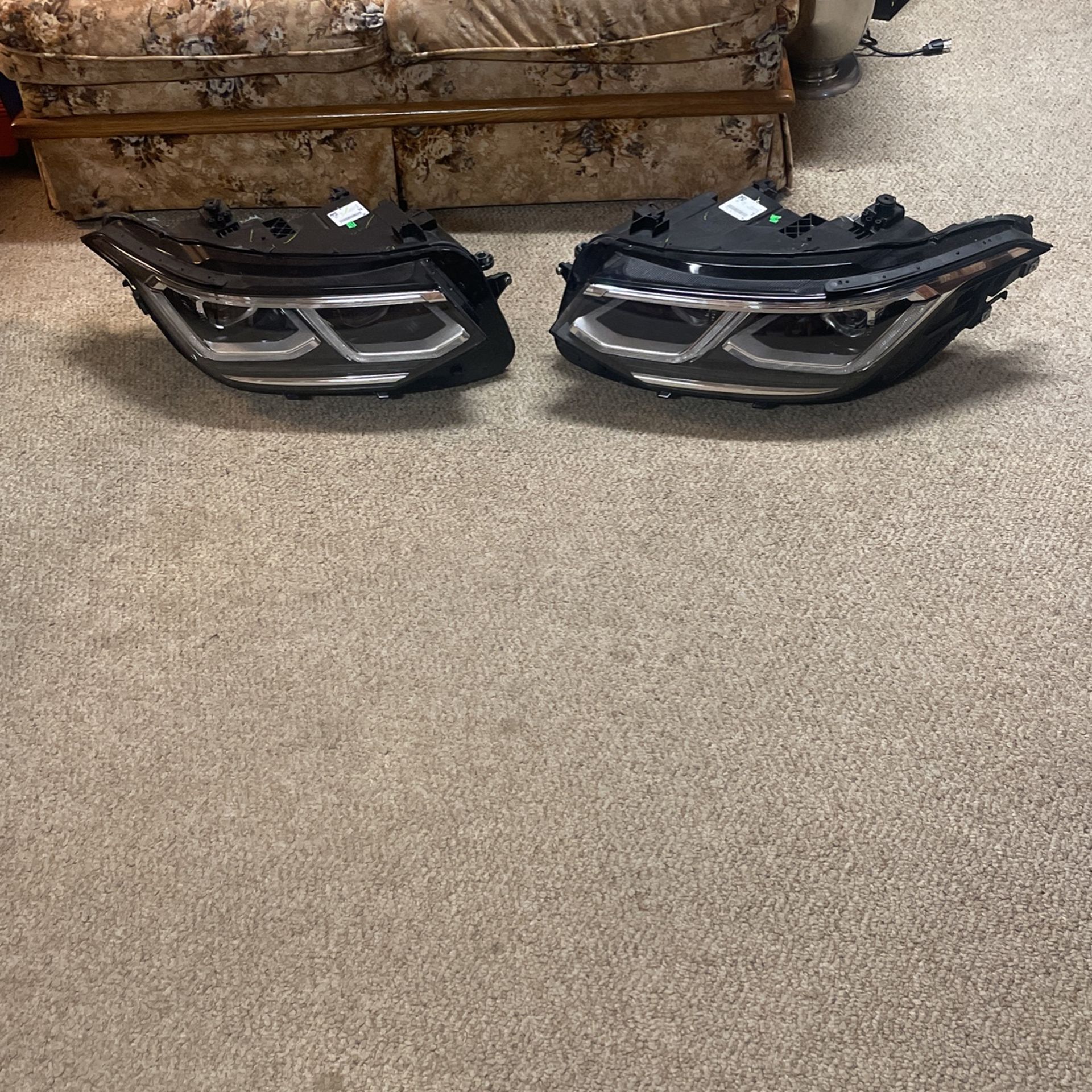 HEADLIGHTS VW TIGUAN 2022 OEM COMPLETE SET FULL LED SE SEL RLINE