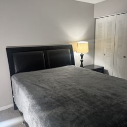 Good Deal 🔥🔥 Bedroom Set