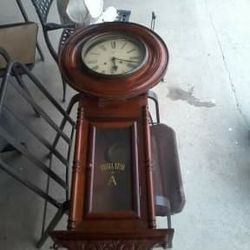 Antique Clock (AS IS) NOT FUNCTIONAL 