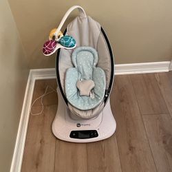 4moms MamaRoo Swing