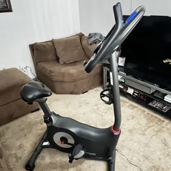 Schwinn 170 Upright Bike