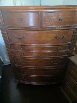 Antique Furniture Chest of drawers