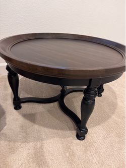 Round Woden coffee table