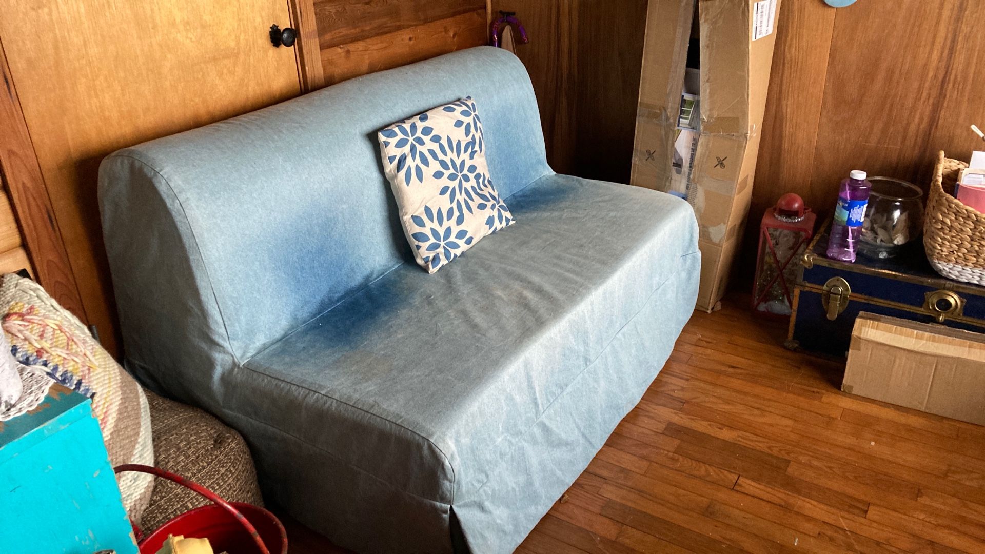 Hide A Bed With Extra White Cover