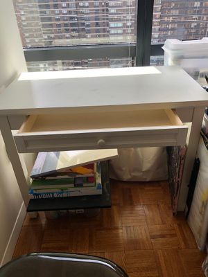New And Used White Desk For Sale In Queens Ny Offerup