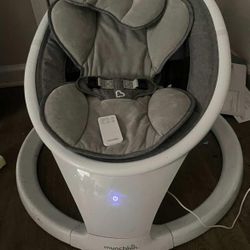 Munchkin Bluetooth Enabled Baby Swing