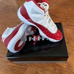 AIR JORDAN 11 RETRO 