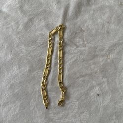 14 K Gold bracelet 