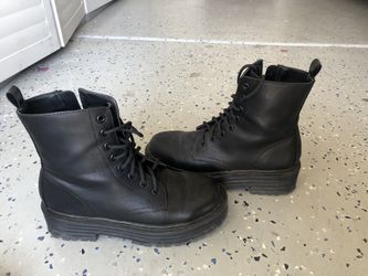 Womans Boots