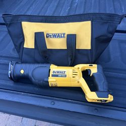 Dewalt Sawzall 20v. With Tool Bag