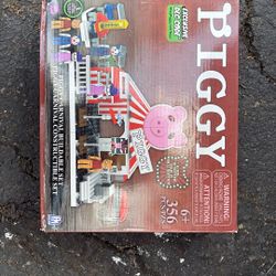 PIGGY Carnival Buildable Set