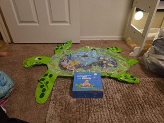 2 tummy time play mats