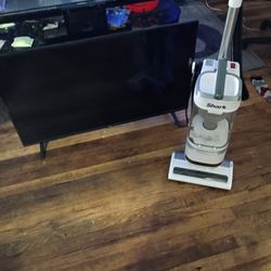 Roku Tv Like New Shark Vacuum Like New