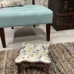 Vintage Heavy Ornate Cast Iron Elegant Flower Fabric Print  Foot Stool Rest 11”