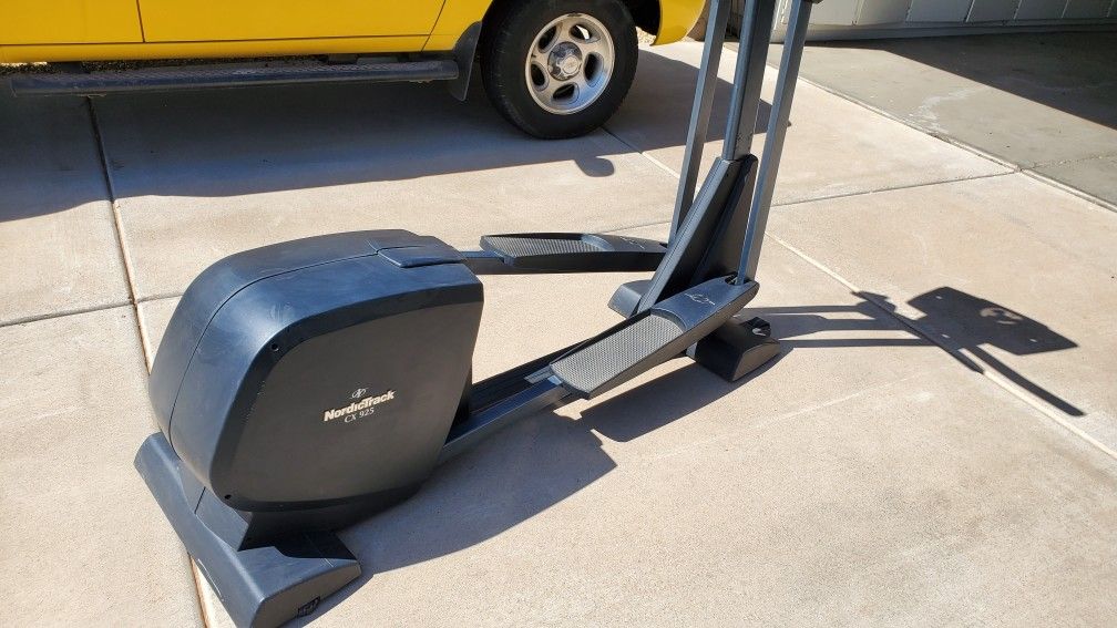 Nordictrack CX 935 Elliptical for Sale in Avondale AZ OfferUp