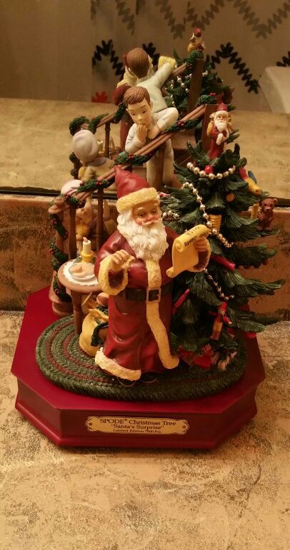 Spode Chrismas Tree Music Box