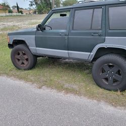 2000 Jeep Cherokee