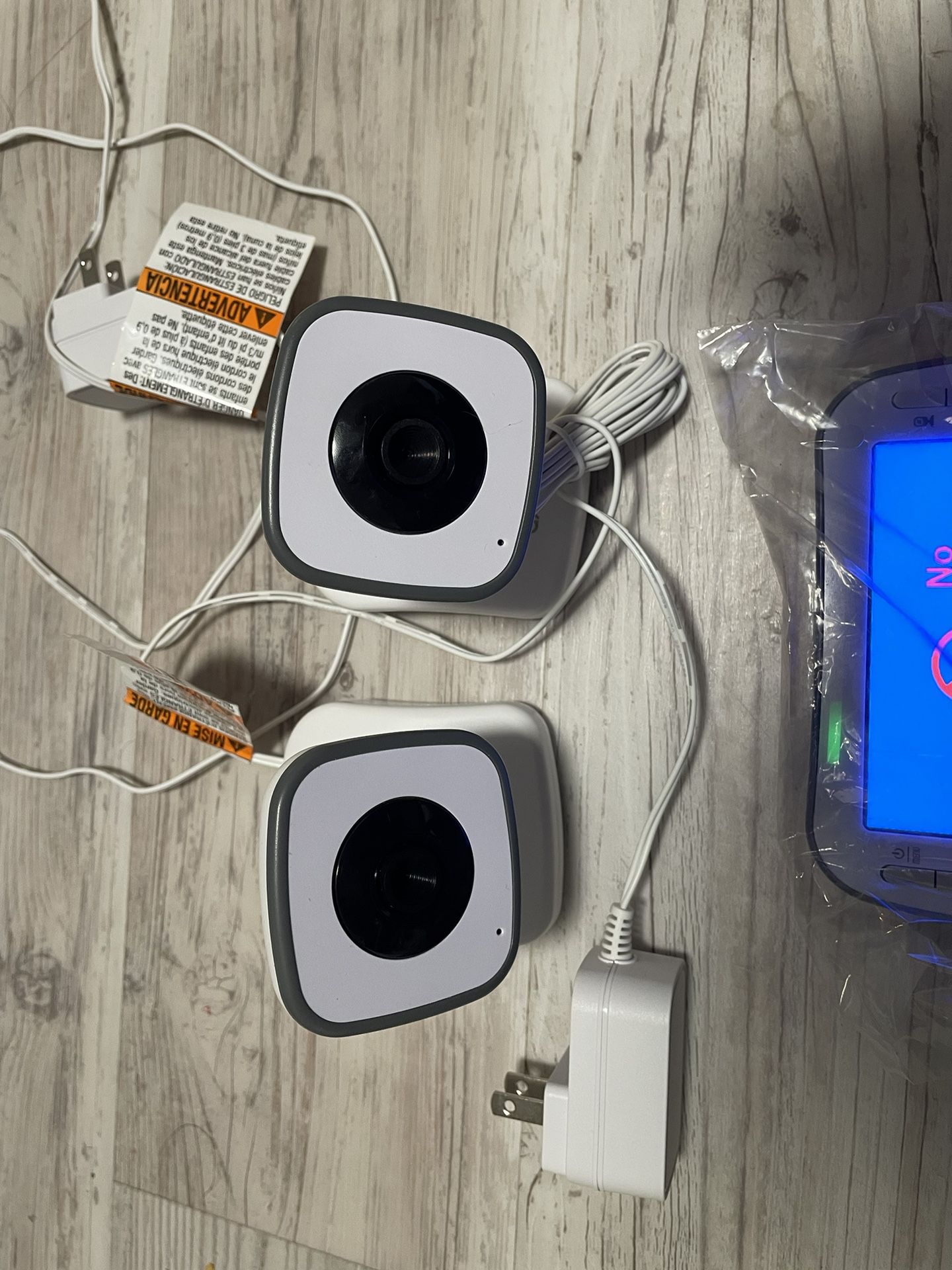 Axvue Video Baby Monitor with 2 Cameras