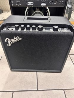 Fender combo amp