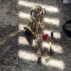 Barely Used saxophone 