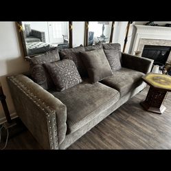2 Couches + Ottoman 