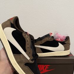 Nikew air jordan 1 low travis scott dark mocha size 7,7.5,8,8.5,9,9.5,10,10.5,11,12 