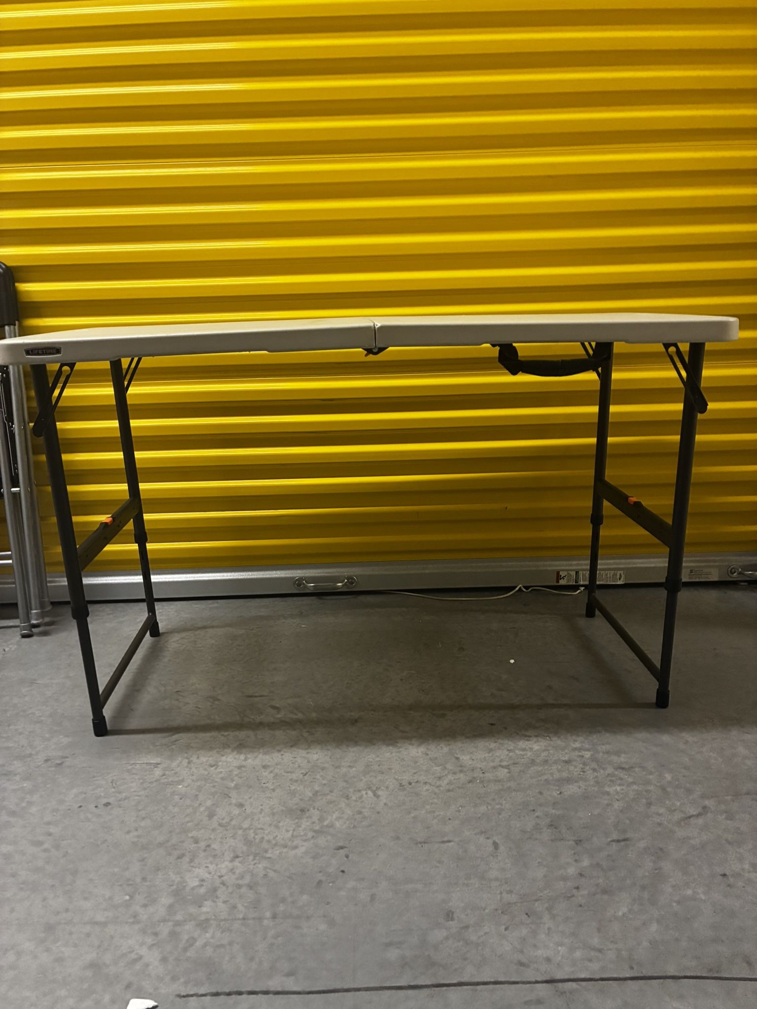 Foldable Adjustable 4’ Table