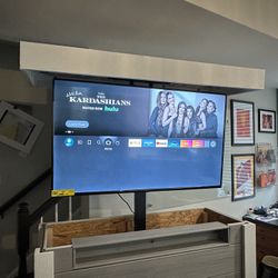 Outdoor/Indoor Luxury Motorized TV Lift Cabinet with 55” Smart TV