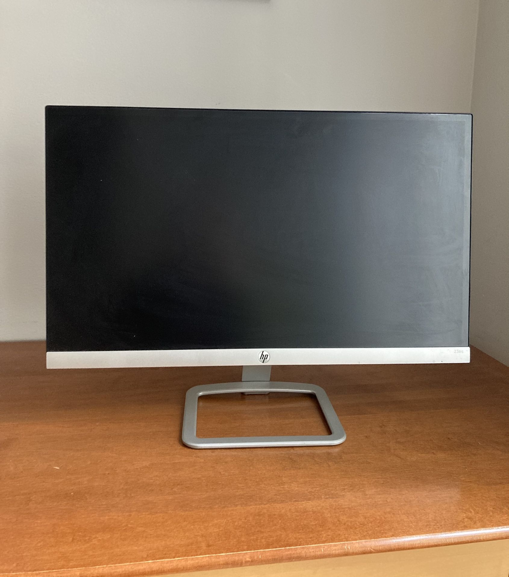 HP 24” Computer Monitor