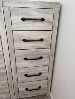 2 dressers