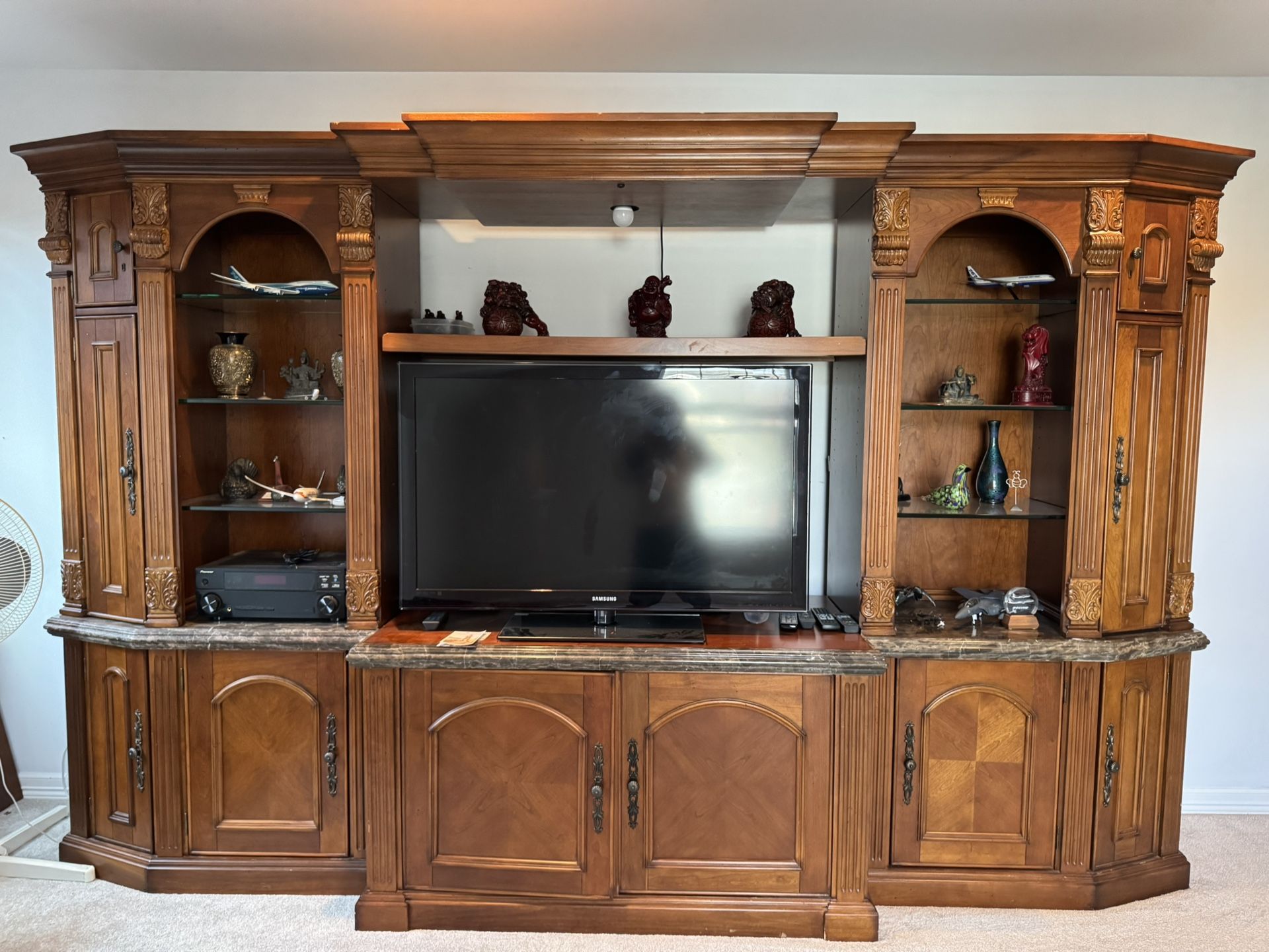 Super Top Quality Large Entertainment Center