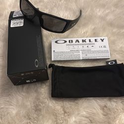 Oakley  Heliostat Sunglasses
