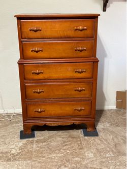 Dresser