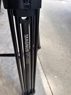Magnus VT-4000 Tripod