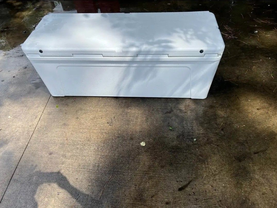 Yeti Cooler 350