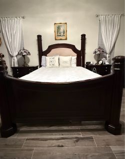 6 pieces Queen Bedroom Set