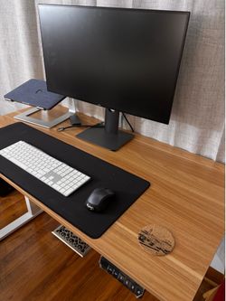 Standing office desk