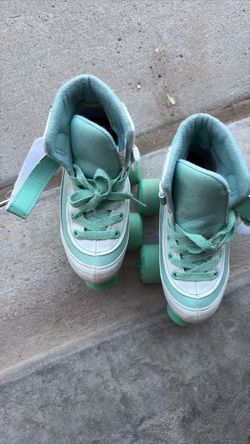 Girls rollerskate size 1