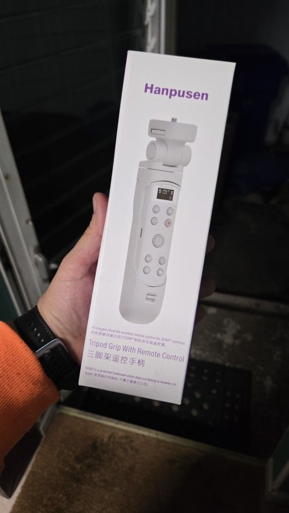 Tripod for Canon Camera, Wireless Shooting Grip with Remote Control - Tripod Stand with Rechargeable Shutter Release